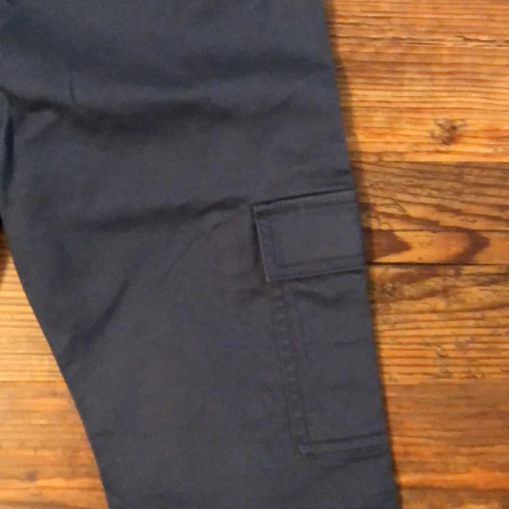 Mini Boden l NWT Navy Cropped Cargo Pants